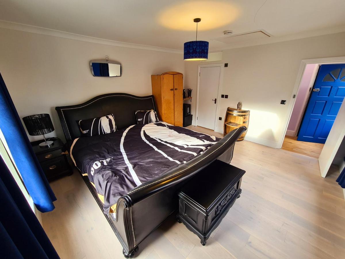 Southsea Royale Studio, James Bond, Parking, Seafront Portsmouth Ngoại thất bức ảnh